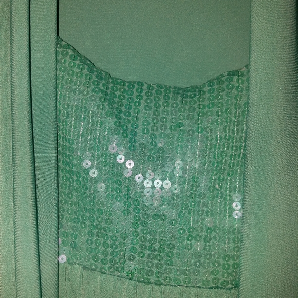 Top - Picture 2 of 3